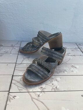 freebird Metallic Silver Woven Strap Women's Sandals